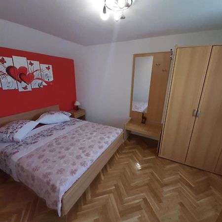 Apartments Diana Vinisce Marina Pokoj fotografie